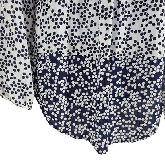 Boden Maya Top Contrast Print  VNeck White Navy - Picture 8 of 12